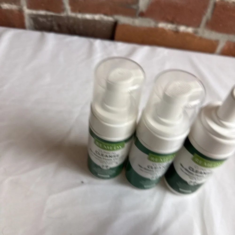 4 oz. Medline Remedy Cleanse No Rinse‎ Foam Cleanser Hypoallergenic Unscented 3